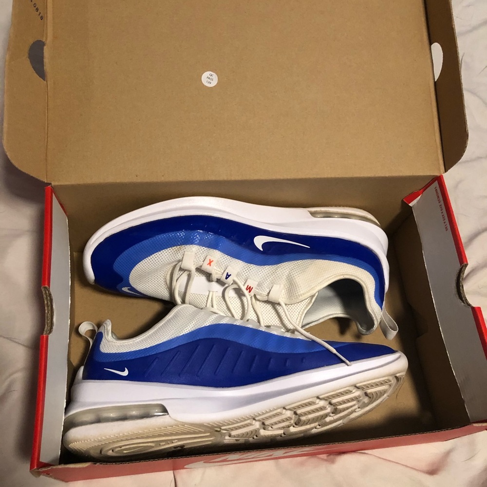 Nike air max axis size 11